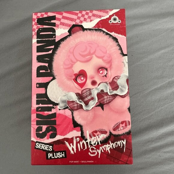 Popmart SKULLPANDA Winter Symphony Series Plush Rock On - Confirmed Sealed Box - Picture 2 of 5